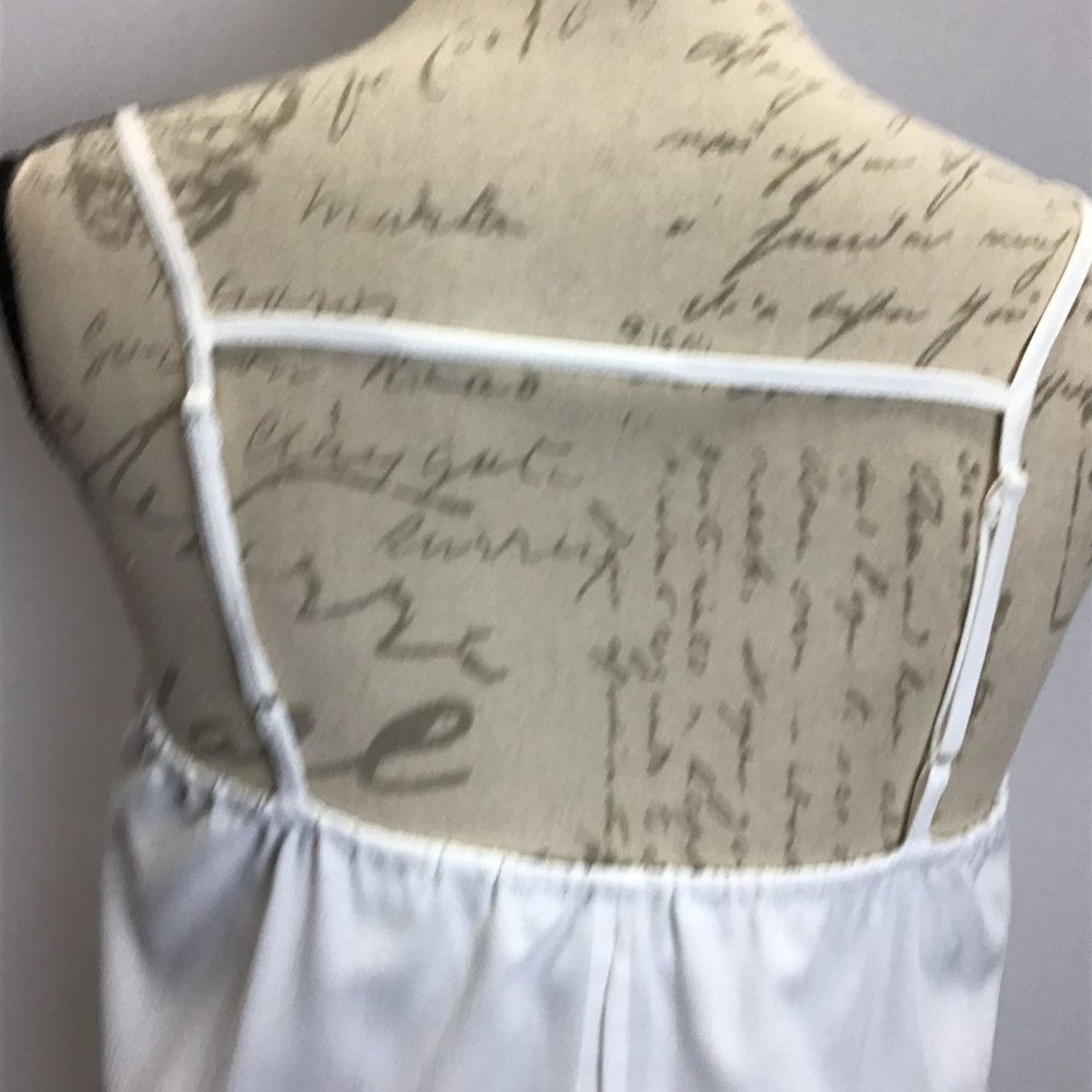 Embroidered Layered Tank - Picture 7 of 9